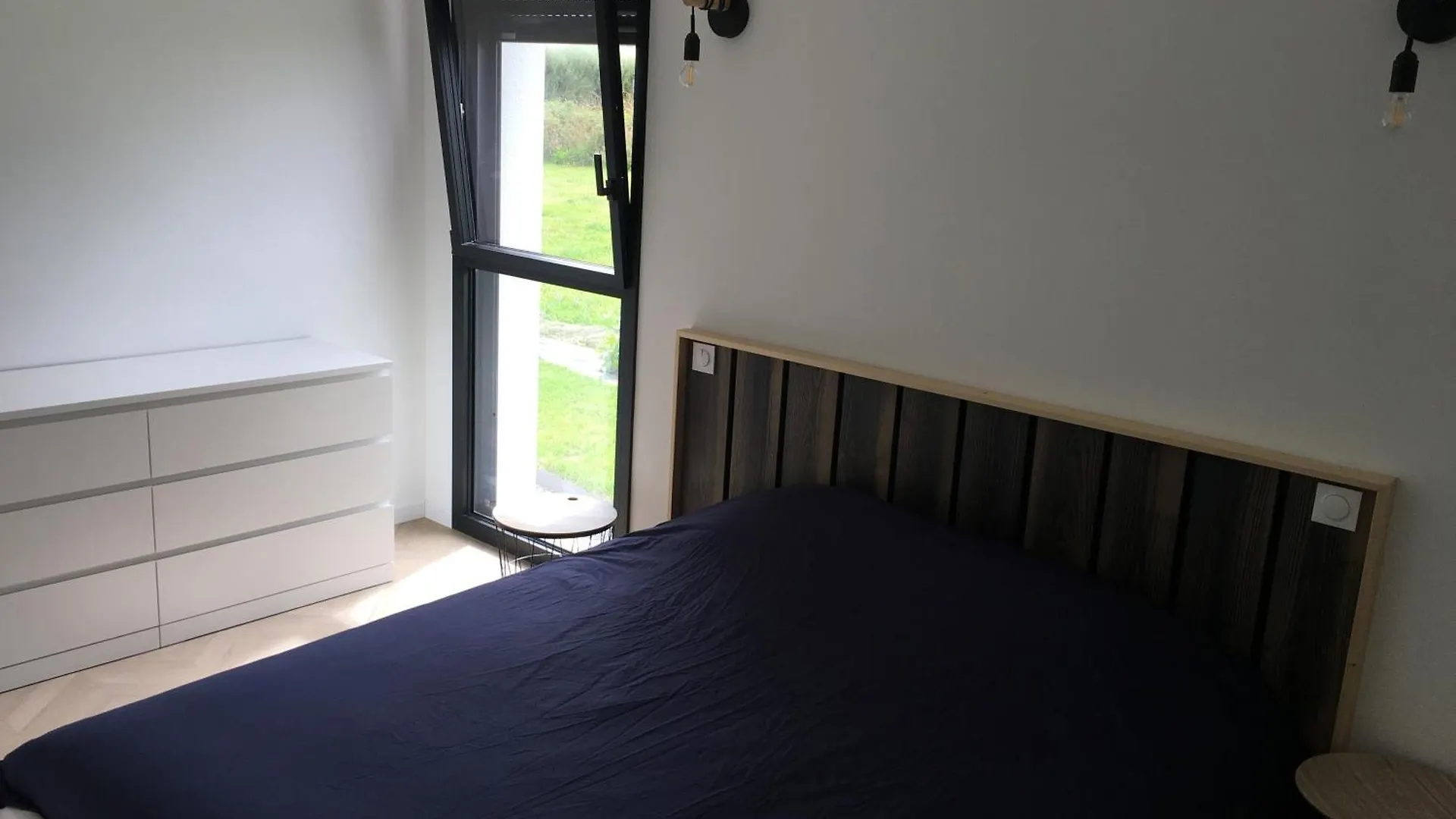 Holiday home Maison Moderne De Plain Pied Ploudalmezeau France